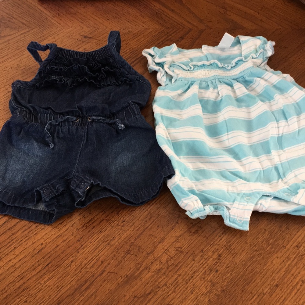 Bundle of two outfits. NB and 0-3 mo